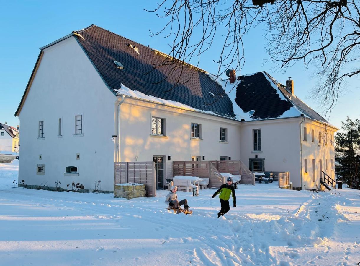 Farmhouse Eckartsberg Im Zittauer Gebirge - Gemuetliche Und Moderne Ferienwohnungen Mit Terrasse ภายนอก รูปภาพ