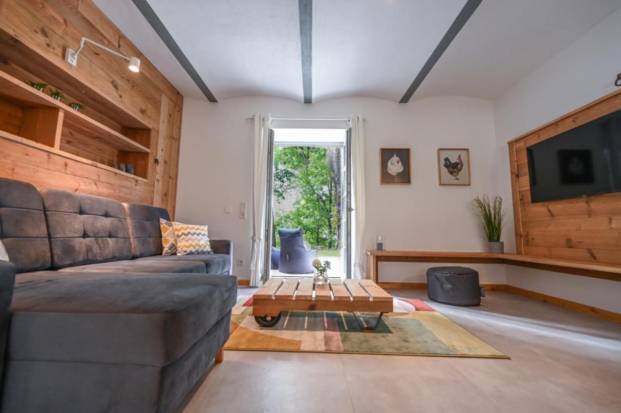 Farmhouse Eckartsberg Im Zittauer Gebirge - Gemuetliche Und Moderne Ferienwohnungen Mit Terrasse ภายนอก รูปภาพ