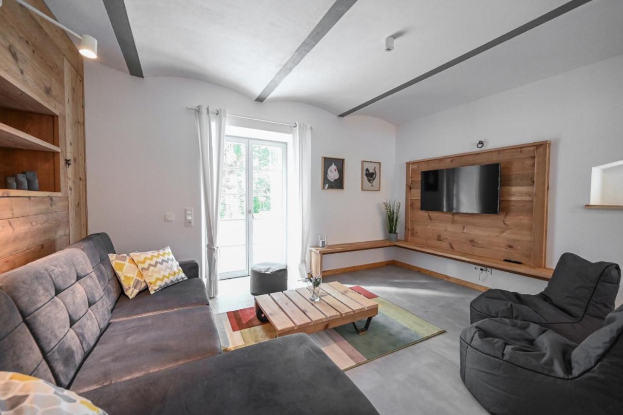 Farmhouse Eckartsberg Im Zittauer Gebirge - Gemuetliche Und Moderne Ferienwohnungen Mit Terrasse ภายนอก รูปภาพ